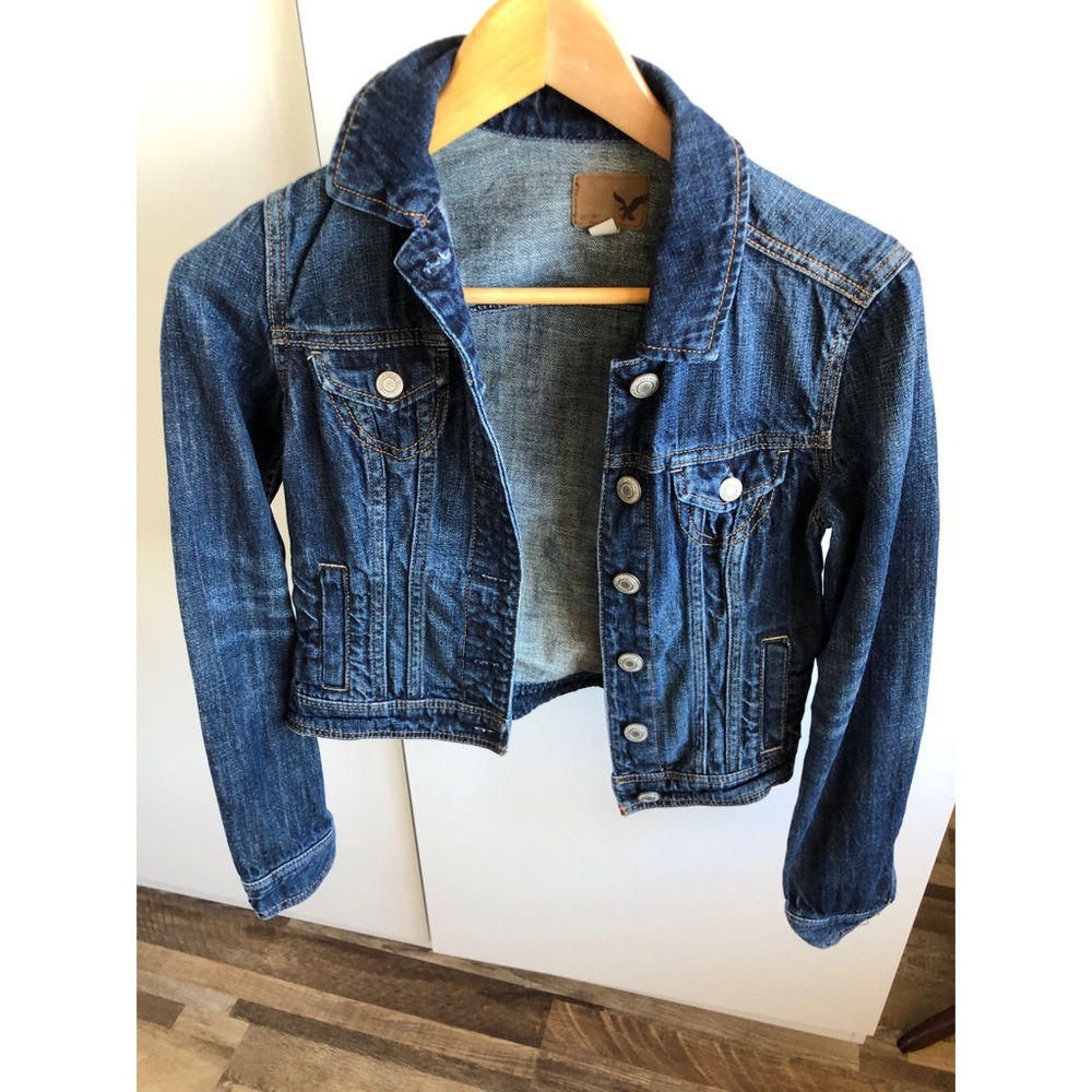 🌻AE’s Denim jacket size XS